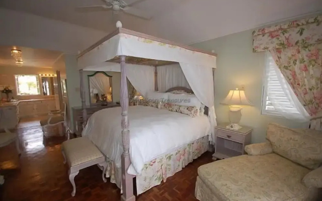 Stoneaway, 6BR by Jamaican Treasures