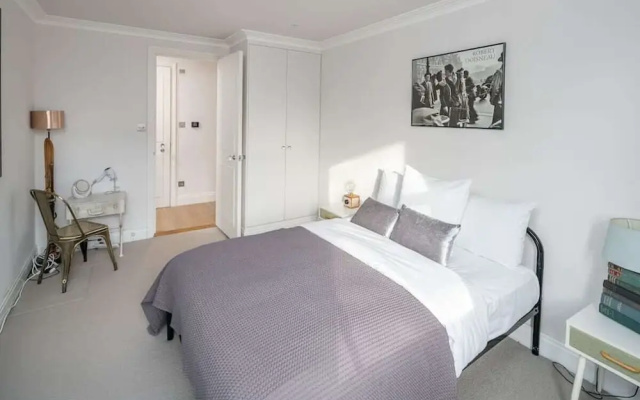 Beautiful Spacious 3 bed 2 Bath in Earl's Court
