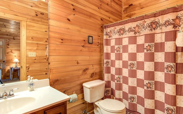 Hemlock Inn by Jackson Mountain Rentals