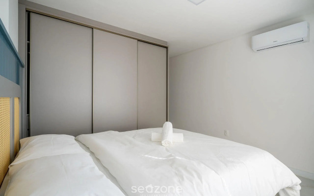 Apto moderno c/vista mar em Porto Belo SC MRE801