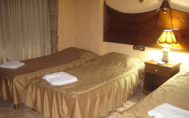 Al Anbat Midtown Hotel