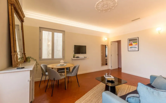 Suite Com die - Premi re Conciergerie