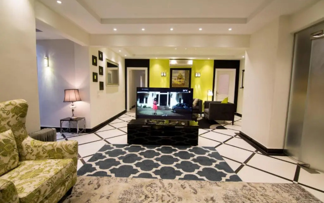 Large Apartment in Heart of Cairo (Wadi el Nil Street)