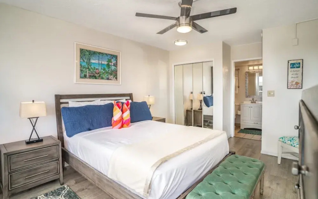 Maui Banyan H506 1 Bedroom Condo by RedAwning