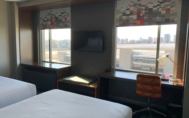 Aloft by Marriott, Boston Seaport District