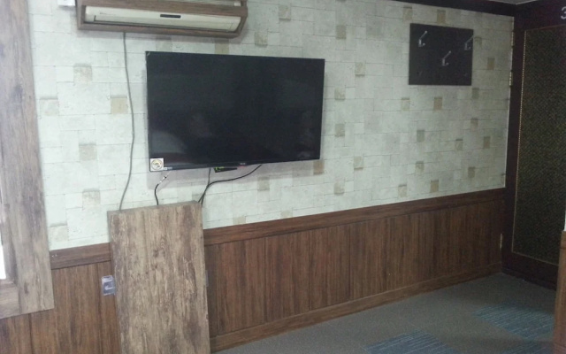 Goodstay Lanuit Hotel