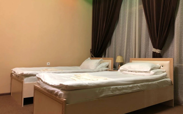 Safarali Hotel