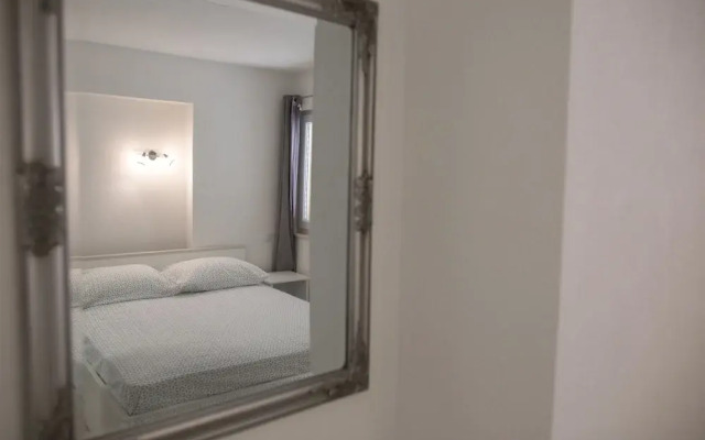 Serious Job Apartment