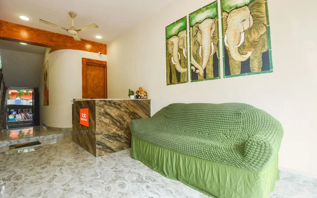 Fabhotel Grand Royal Palms
