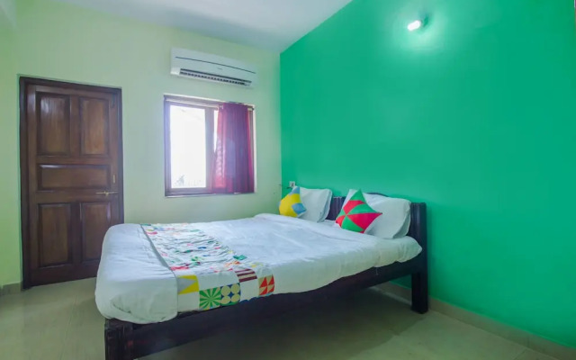 OYO 17201 Home Spacious 2BHK Miramar Beach