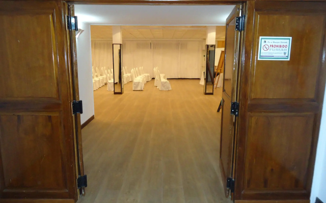 Hotel Rayentray Tehuelche