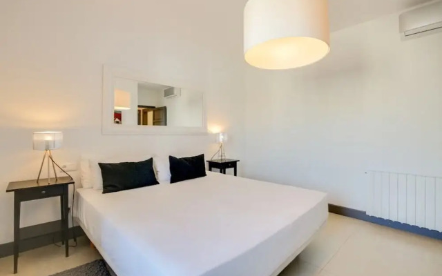Beautiful 3bed W/terrace in Elegant Eixample