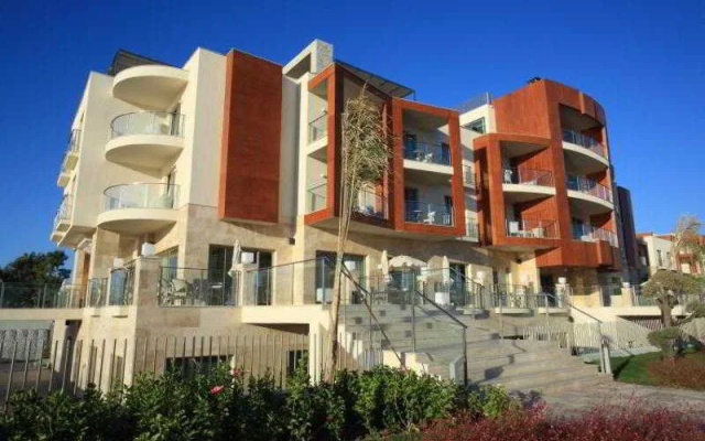 Sundance Residences & Suites