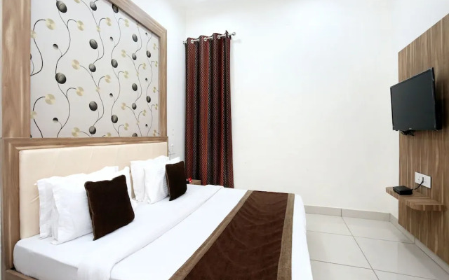 OYO 11882 Hotel Krishna