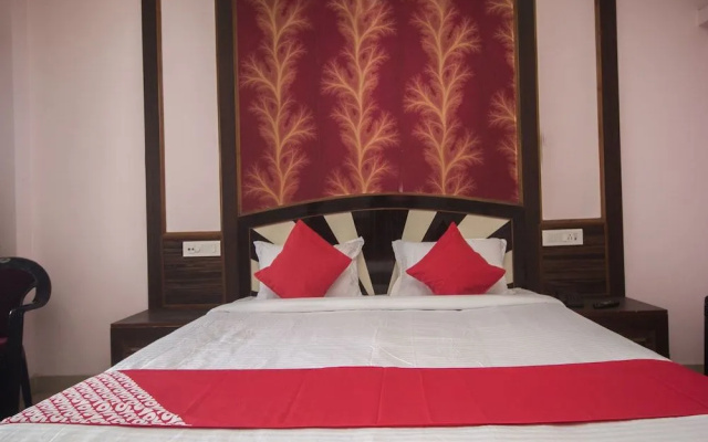 Oyo 17215 Garg Residency