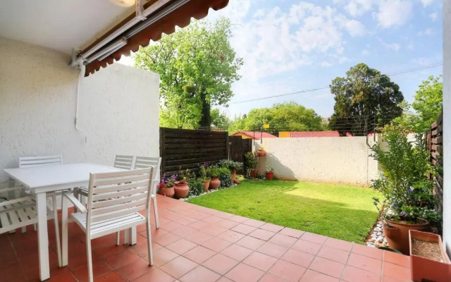 Corner House large 1 bedroom apartment