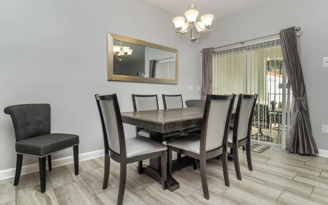 1562 Moon Valley Drive