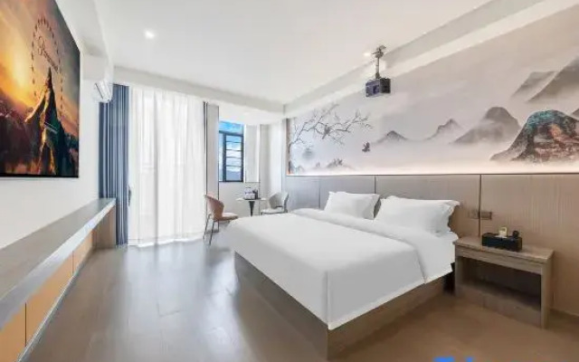 Jiayue Homestay (Kunming Medical University First Affiliated Hospital Chenggong Campus)
