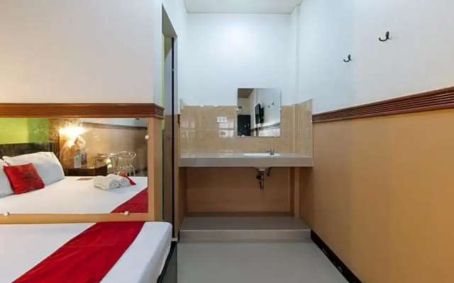 RedDoorz Plus near Municipality of Luisiana Laguna
