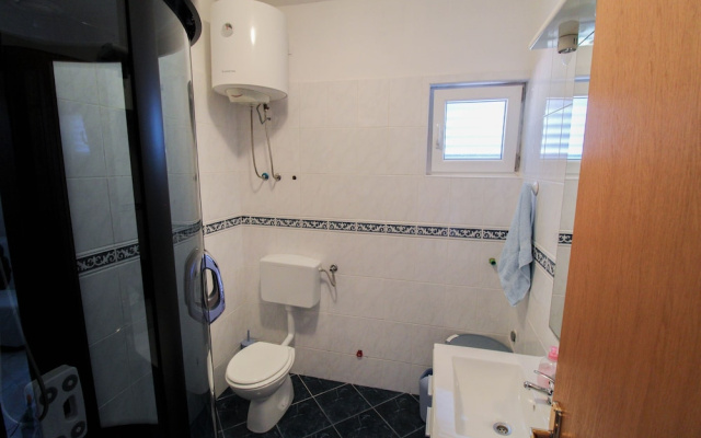 Apartments Mladen