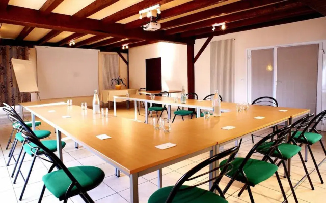 Logis Hotel Restaurant Le Laurier Fleuri