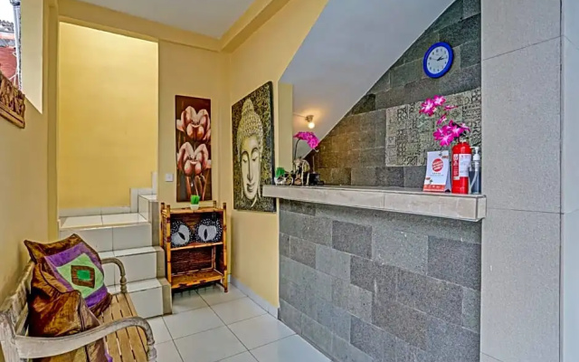 OYO 90155 Landuh Merta Residence
