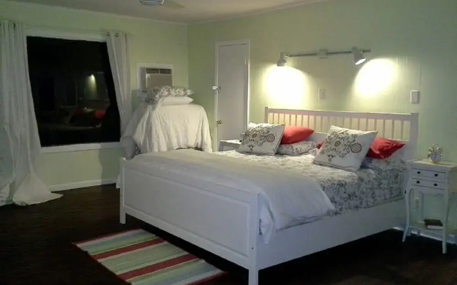 Constant-level Lake LBJ - 3 BR Sleep 12
