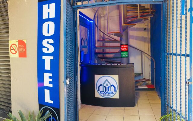 Roomies Hostel Мехико вид на фасад