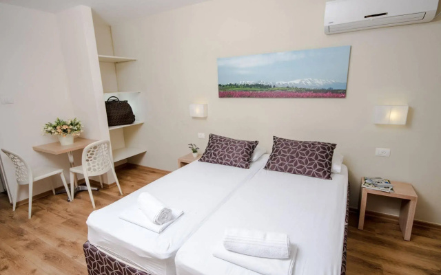 Kibbutz Malkiya Travel Hotel