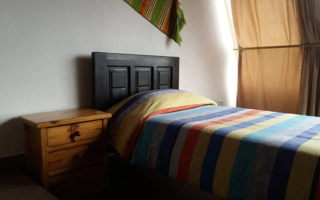 L'AUBERGE INN - Hostel
