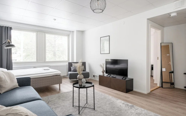 Spacious 1BR at Downtown with Balcony