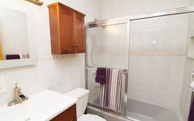 Pleasant 1 BR on Gramercy
