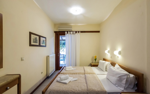 Akrogiali Hotel