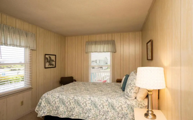 Shorebird by Oak Island Accommodations