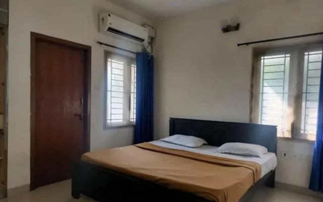 Fabhotel Nayana Square