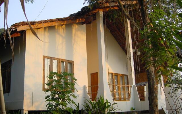 Отель Tewana Home Phuket вид на фасад