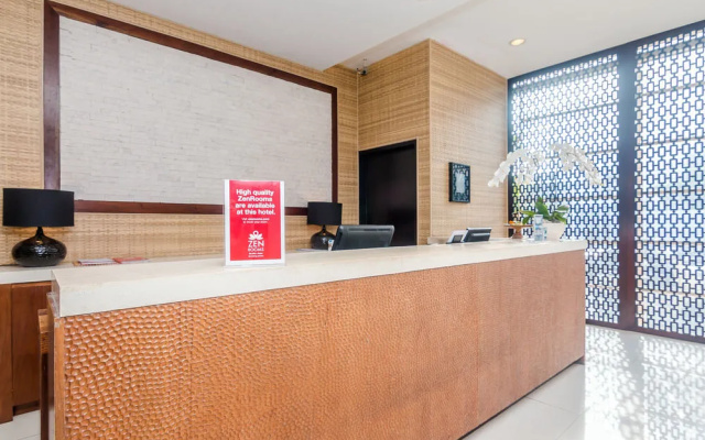 ZenRooms Kuta Poppies Lane