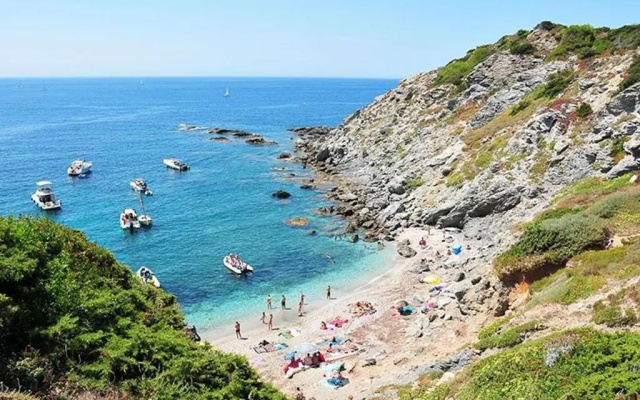 Appartement Six-Fours-les-Plages, 3 pièces, 4 personnes - FR-1-316-230