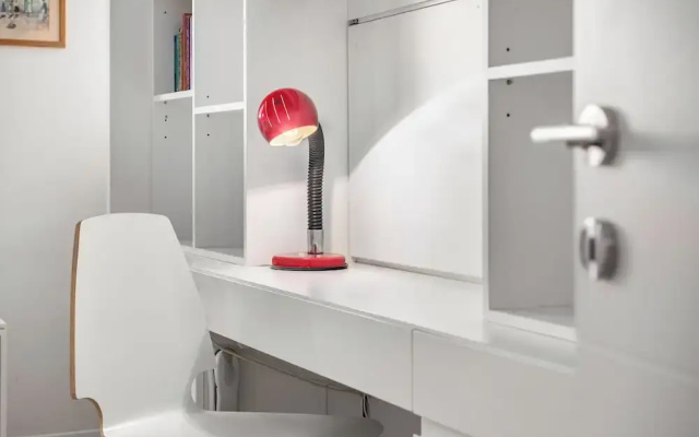 Chic Bright Urban Escape by Sea N' Rent