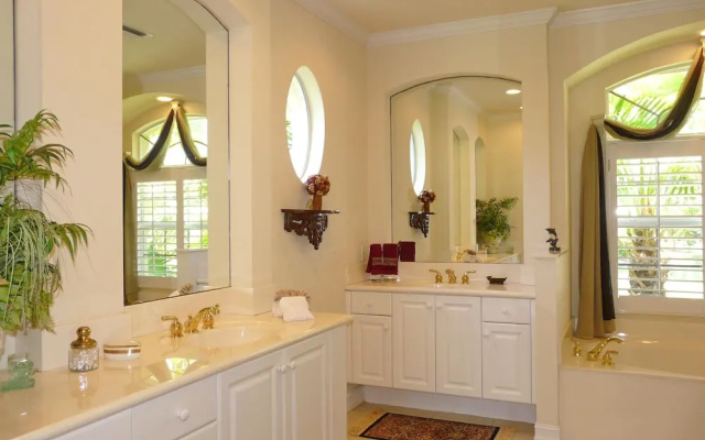 931 Hyacinth Court