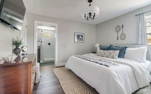 108 Wisteria Dr