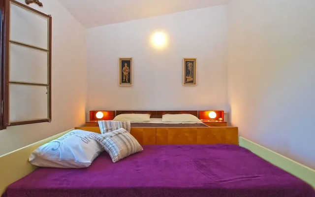 Apartment 950