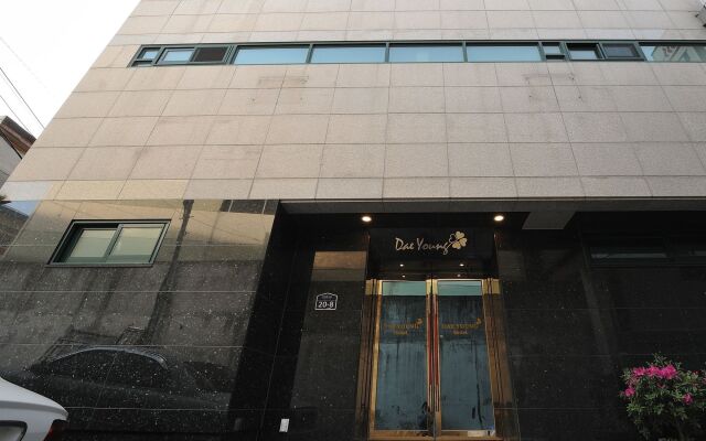 Daeyoung Hotel Seoul вид на фасад