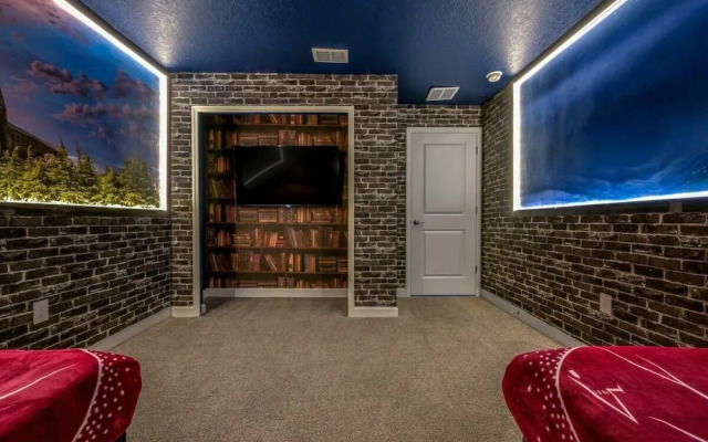 Fun Getaway With Themed Bedrooms