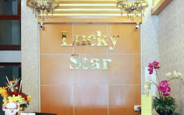 Lucky Star Hotel 146 Nguyen Trai вид на фасад