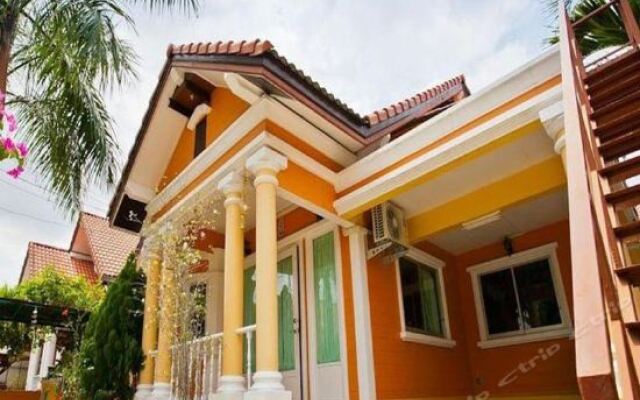 Отель Budsaba 3 Bedroom Villa Pattaya вид на фасад