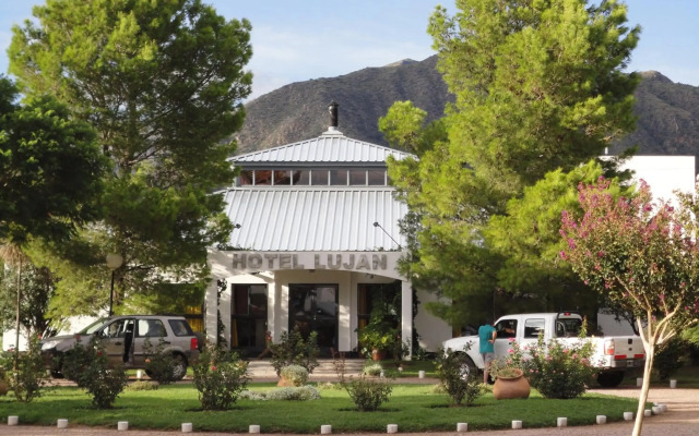 Hotel Lujan