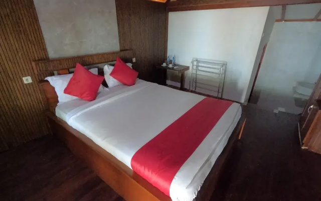 Maryan Moyo Bungalows and resto