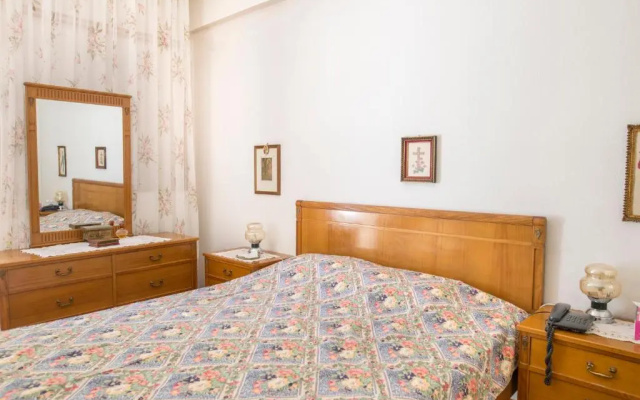 Apartment Βυρωνος