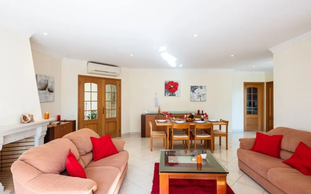 Villa Caly